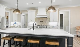 111 VILLAGE Cir, Anniston, AL 36207