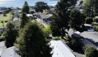 15931 OCEANVIEW Dr, Brookings, OR 97415