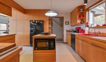 71 Bay View Dr, Bar Harbor, ME 04609