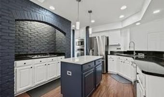 11130 Touraine Ct, Alpharetta, GA 30022