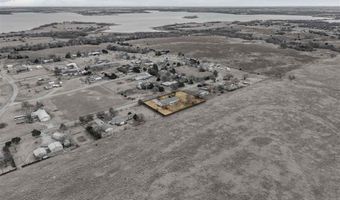 322 S Hilltop Rd, Apache, OK 73006