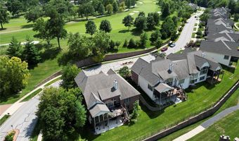 259 Meadowbrook Country Club Est, Ballwin, MO 63011