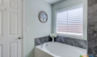 1530 Windy Oaks Dr, Aransas Pass, TX 78336