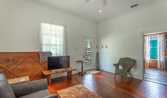 112 14th St, Apalachicola, FL 32320
