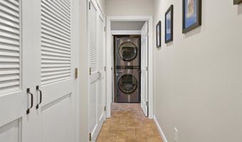 10 Barrington Dr, Bedford, NH 03110