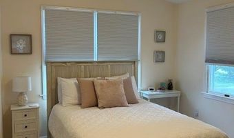 110 Winsor Ave, North Kingstown, RI 02852