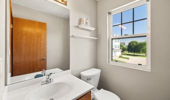 904 NE 48th Ln, Ankeny, IA 50021