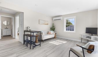 112 W Main St 4, Barnstable, MA 02630