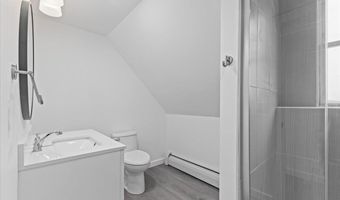 23 Bassett St, Barre, VT 05641