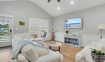 4167 Nineteenth St, Bay St. Louis, MS 39520