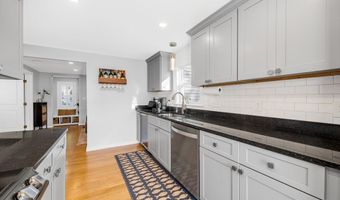 37 Hillcrest Ave, Beverly, MA 01915