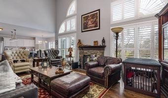 2219 Barrett Dr, Algonquin, IL 60102