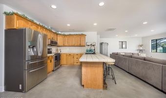 1302 W Coyote Trl, Benson, AZ 85602