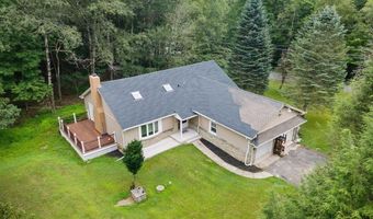 11 Potomac Ln, Albrightsville, PA 18210