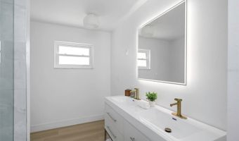 6321 BALBOA Ln, Apollo Beach, FL 33572