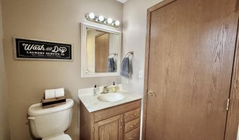 12925 Prairiewood Dr, Aberdeen, SD 57401