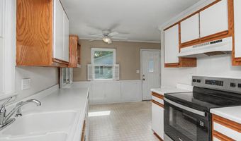 3905 Ontario St, Ames, IA 50014