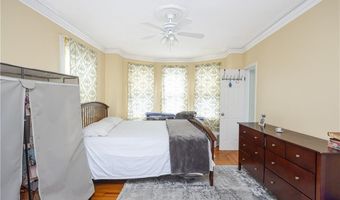 85 Mill St, Newport, RI 02840