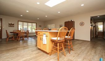 1601 E Sylvan Cir, Brandon, SD 57005