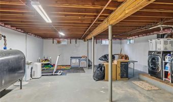 31 Charles St, North Kingstown, RI 02852