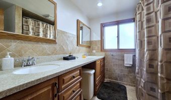 357 N PIONEER Dr, Addison, IL 60101