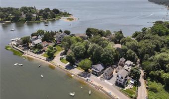 22 Harrison St, Bristol, RI 02809