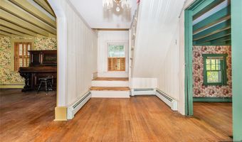723 W Crescent Ave, Allendale, NJ 07401