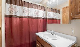 307 14th Pl NW, Austin, MN 55912