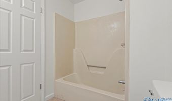 304 Ohara Dr, Albertville, AL 35950