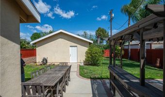 17561 Bullock St, Encino, CA 91316