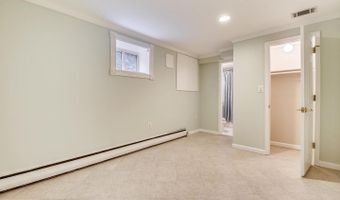 5813 MIDHILL St, Bethesda, MD 20817