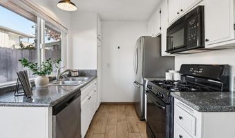 3434 Seabreeze Walk, Oceanside, CA 92056