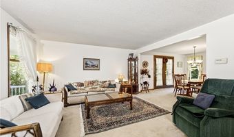 3 Carleton Ct, Amherst, NY 14221