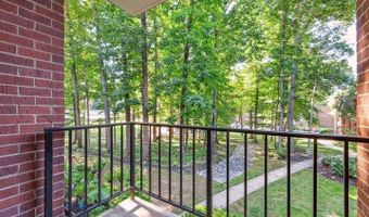 3322 WOODBURN VILLAGE Dr 13, Annandale, VA 22003