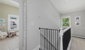 110 Spofford Ave, Warwick, RI 02888