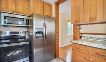 7110 COVENTRY Rd, Alexandria, VA 22306
