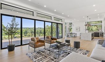 985 SE RIMROCK Ln, Milwaukie, OR 97267