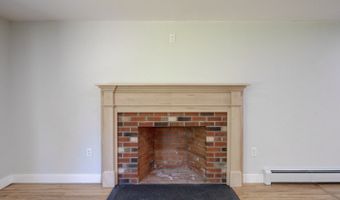 70 Doubleday Rd, Columbia, CT 06237