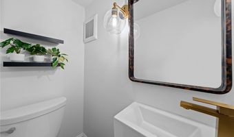 830 S Parkview Dr, Aurora, OH 44202