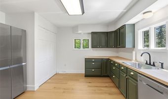 2420 Thomas Dr, Allison Park, PA 15101