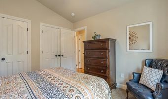 5254 SHADOW ROCK Dr, Cheyenne, WY 82009