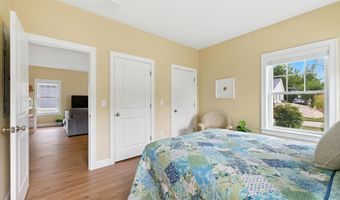 12 Sunrise Ln, Arundel, ME 04046