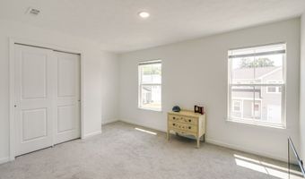 677 Crossings Ln, Akron, OH 44320
