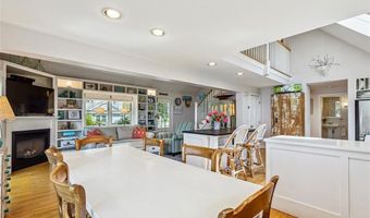 74 Acre Ave, Barrington, RI 02806