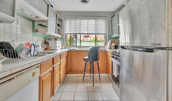 4028 Ledgewood Dr, Cincinnati, OH 45229