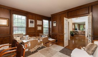 8809 SAUNDERS Ln, Bethesda, MD 20817