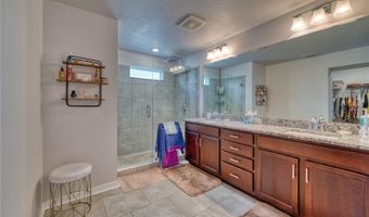 6136 VOYAGERS Pl, Apollo Beach, FL 33572