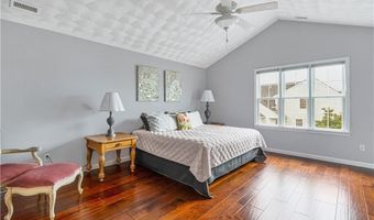 149 Cheshire Dr, Cranston, RI 02921