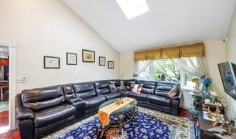 118 Grant Ave, Albertson, NY 11507