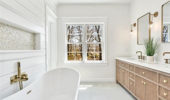63 Forrest Ln, Charlestown, RI 02813